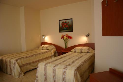 Hotel Focus Warna Zimmer foto