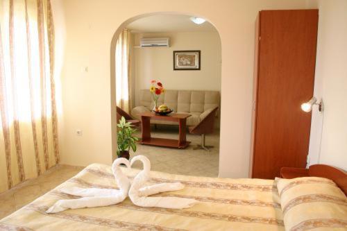 Hotel Focus Warna Zimmer foto