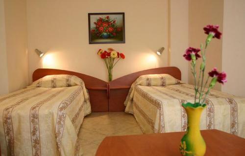 Hotel Focus Warna Exterior foto
